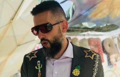 Почему топ-менеджер страны не может тусить на секс-вечеринках