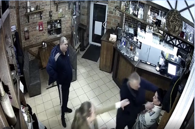 Пьяного дебошира накажут по всей строгости правосудия / Фото: скриншот