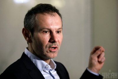 Журналісти дізналися, що Вакарчук сьогодні оголосить про вихід з парламенту – Святослав Вакарчук 