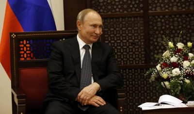 Эксперт пояснил, как после изменения Конституции Путин может стать изгоем