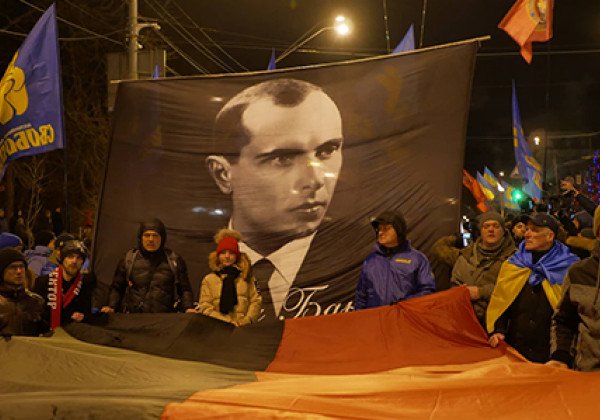 В честь дня рождения Бандеры тысячи националистов устроили шествие