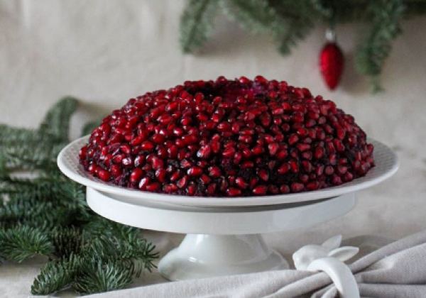 Кайфовый салат гранатовый браслет, рецепт с говядиной и без свеклы