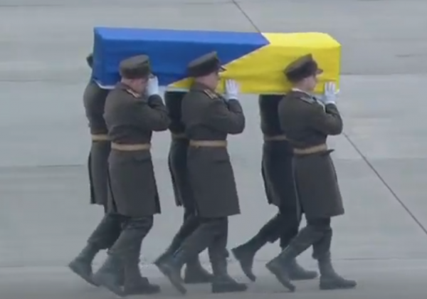 В Украину прибыл борт с телами погибших в Иране украинцев: появились первые фото