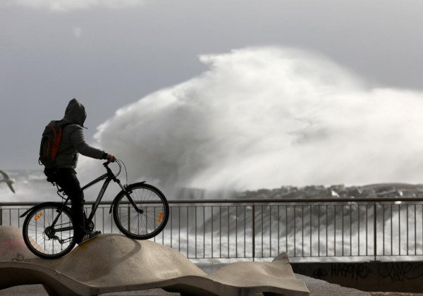 В Испании возросло число жертв мощного урагана Глория