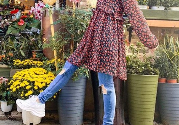 Мода 2020: платье поверх брюк – как носить самый жаркий тренд года фото