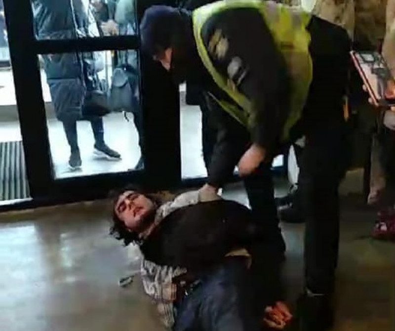 "Москалёта ебн*тая": в Киеве задержали протестовавших из-за приезда блогерши из РФ