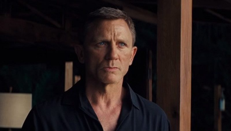 Джеймс Бонд в 2021 выйдет онлайн