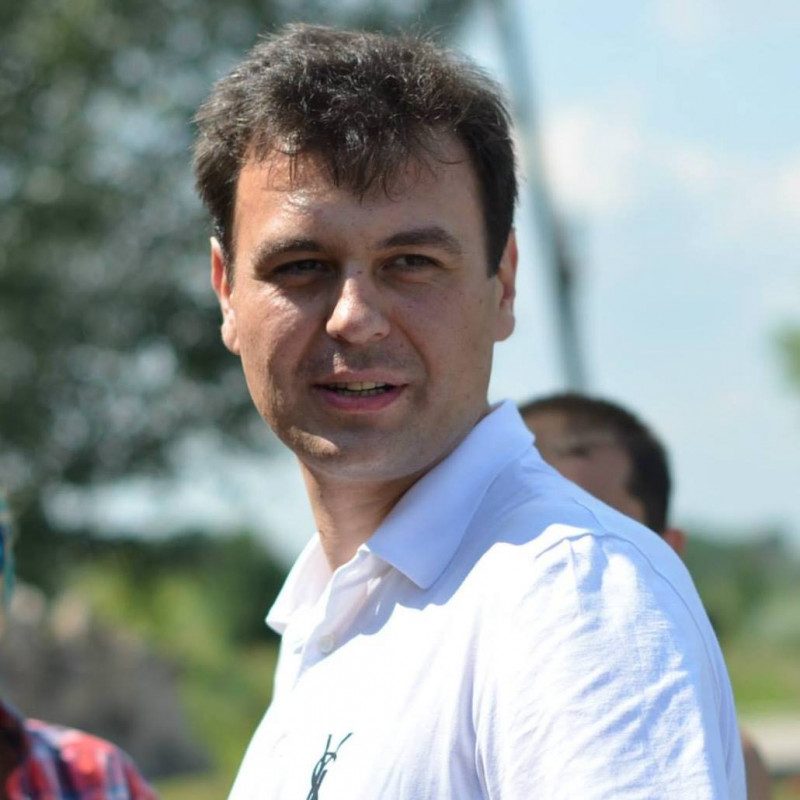 "Мудак не может понять, что он мудак": автор закона о налоге за Фейсбук удивился критике