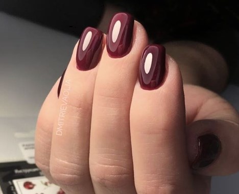 Бордовий манікюр 2020