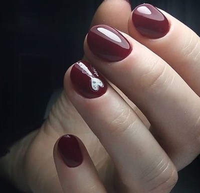 Бордовий манікюр 2020