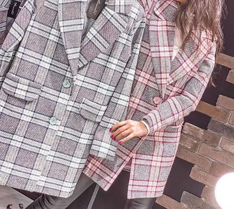 Яскраві пальто в клітинку 2020 / Instagram