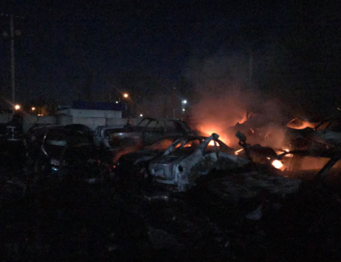 В Одессе произошел пожар на штрафплощадке, сгорели 20 авто В Одессе произошел пожар на штрафплощадке, сгорели 20 авто