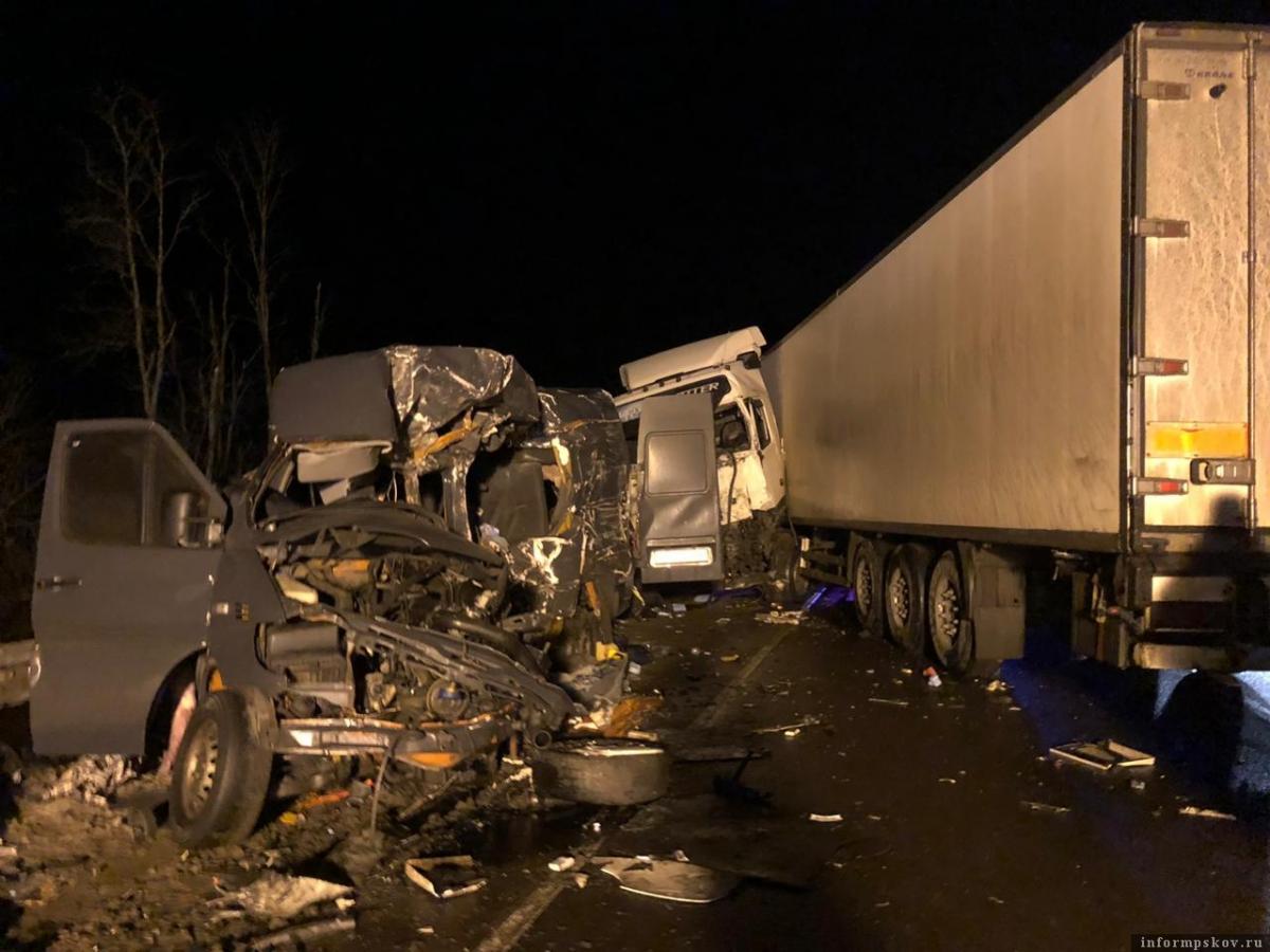 Жахливе ДТП з 8 жертвами в РФ: встановлено особи загиблих заробітчан