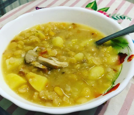 Гороховий суп з курки після приготування потрібно залишити в спокої – Суп гороховий