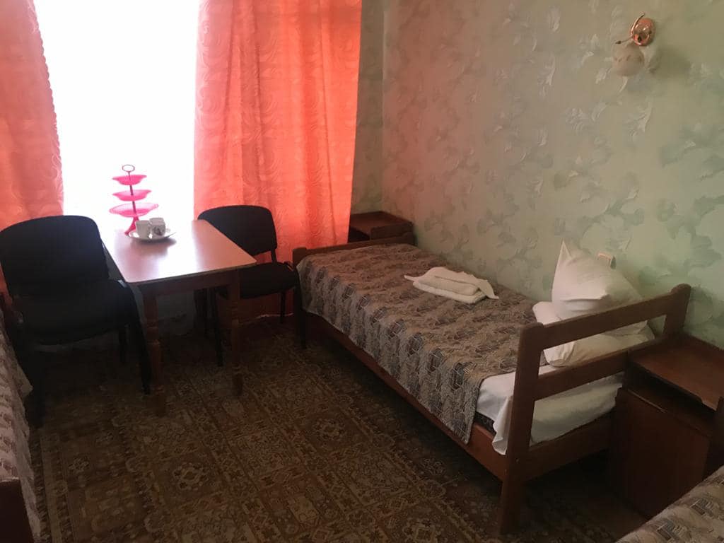 "Не місцеві жителі": поліція зайнялася протестуючими проти українців з Уханя