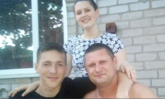Максим Терехов с семьей