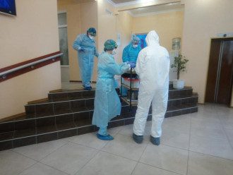 Епідеміологи в медцентрі в Нових Санжарах Епідеміологи в медцентрі в Нових Санжарах
