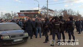 Молодчики напали на группу предпринимателей / hk.npu.gov.ua Молодчики напали на группу предпринимателей / hk.npu.gov.ua