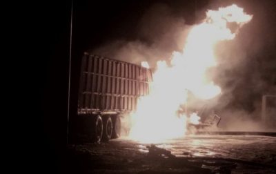 В Херсонской области вспыхнула автозаправка - фото