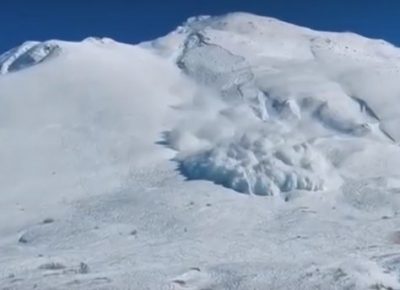 В Грузии лавина убила украинского туриста В Грузии лавина убила украинского туриста