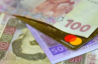 Эксперт считает, что в Украине средняя зарплата упадет на 900 гривен – Зарплата в Украине 