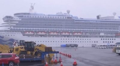 Пасажирів лайнера почали евакуювати / скріншот з відео