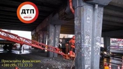Мост на Позняках дал трещину / dtp.kiev.ua