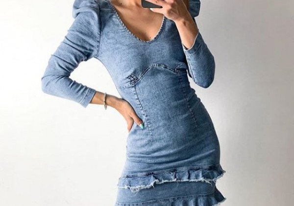 Мода 2020: в моду вернулись джинсовые мини-платья и куртки из 90-х фото