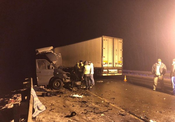 Жахливе ДТП з 8 жертвами в РФ: встановлено особи загиблих заробітчан