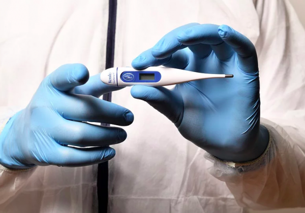 Українців чекає вимірювання температури на в'їзді в Київ і в магазинах