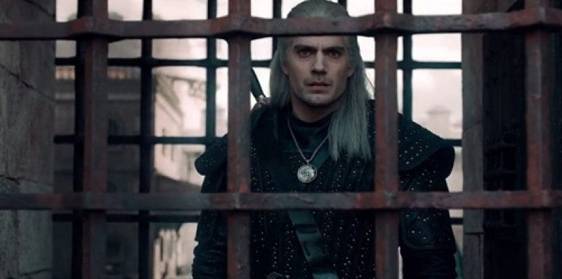 Генри Кавилл травмировался на съемках Ведьмака и прекратил работу