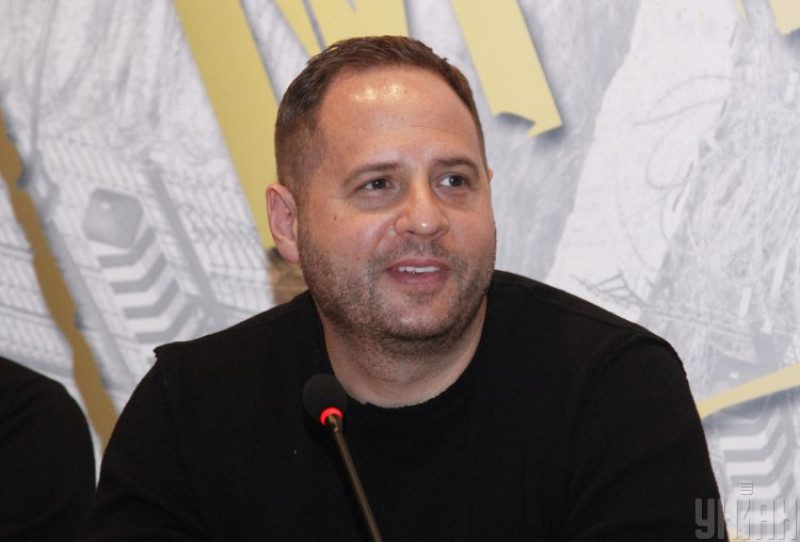 Глава Офиса Зеленского купил элитное авто по цене 2 тысяч тестов на Covid-19