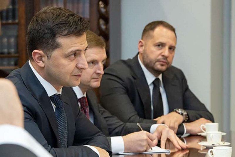 Морозиво для друзів президента