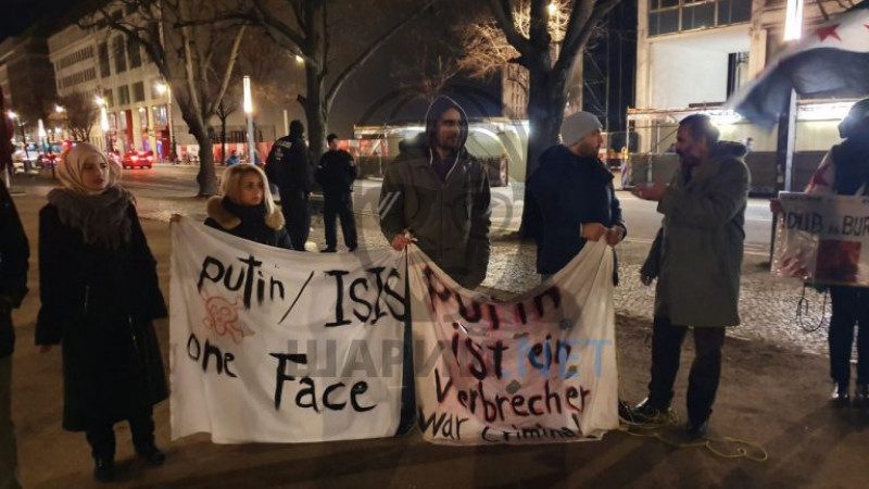 "Путін – г*ндон": у Берліні протестують проти війни в Сирії
