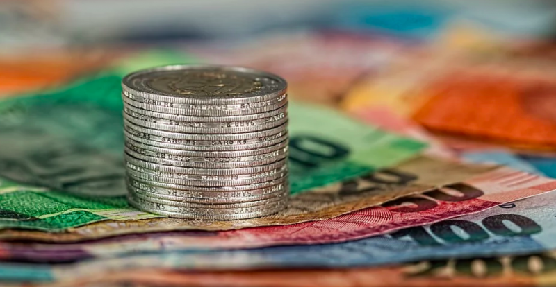 На українську економіку очікує падіння після того, як знизяться ціни на сировинні товари - експерт