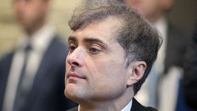 Политолог рассказал о "смерти" Cуркова