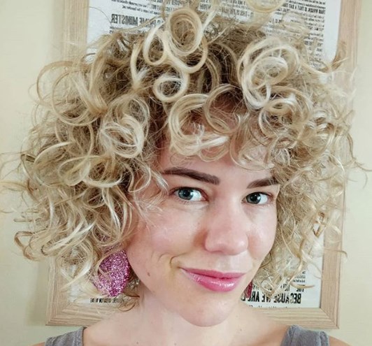 Стрижки для кучерявого волосся 2020