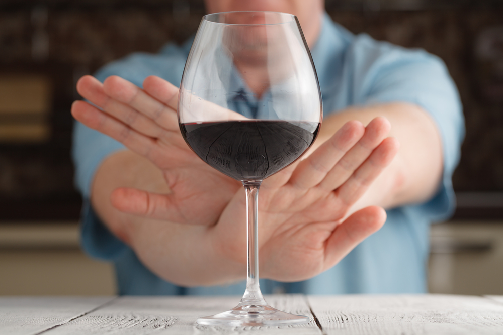 Социологи указали на изменение алкогольных привычек за время коронавируса