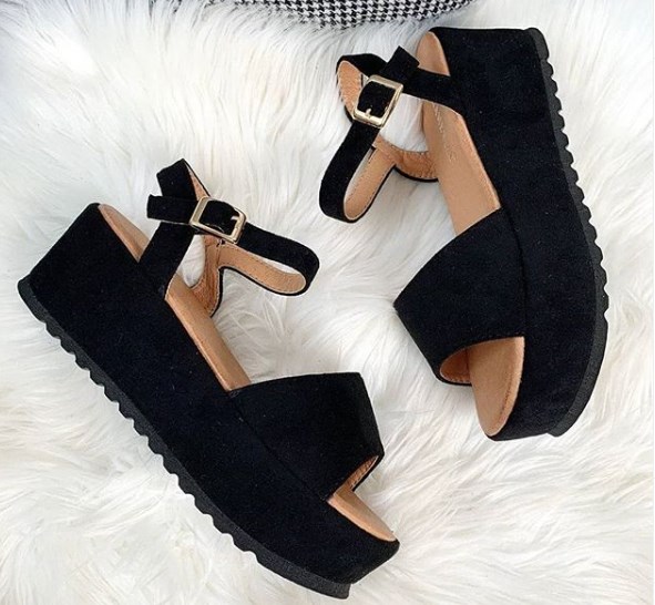 Модне взуття 2020 на літо Модне взуття 2020 на літо