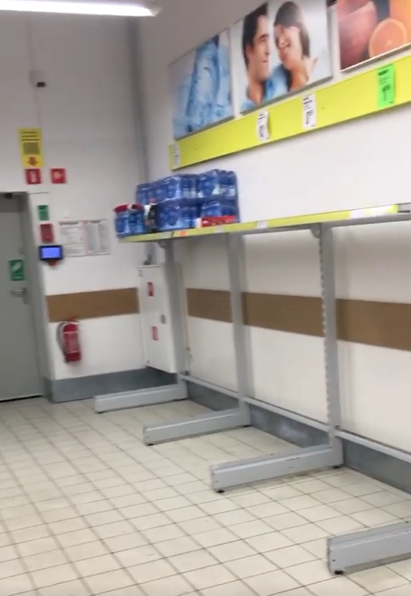 Черги в аптеках і порожні полиці в магазинах: як живуть українці в Польщі під час пандемії
