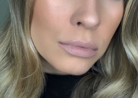 Модні відтінки помади 2020 весна