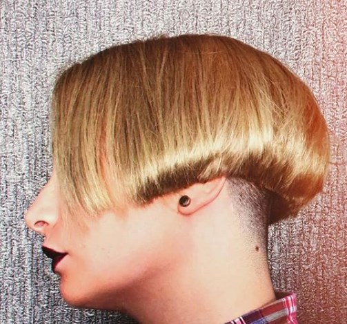 Жіночі стрижки, які роблять старшими