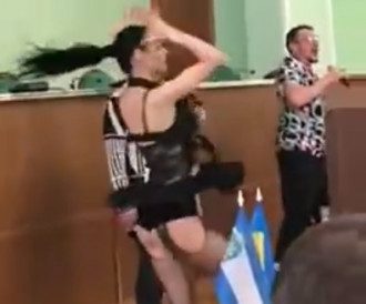 В Херсонской ОГА ярко отметили 8 Марта / Скриншот