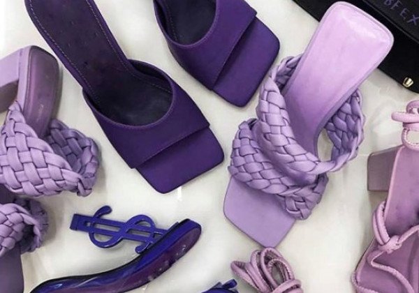 Мода 2020 весна-літо: в моду повернулися "татові" сандалі і шльопанці - фото