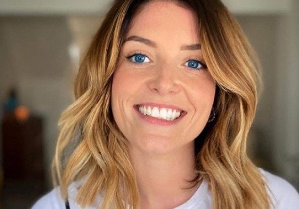 Кращі багатошарові стрижки на середнє волосся 2020: шеггі-каре і лоб з пір'ям - фото