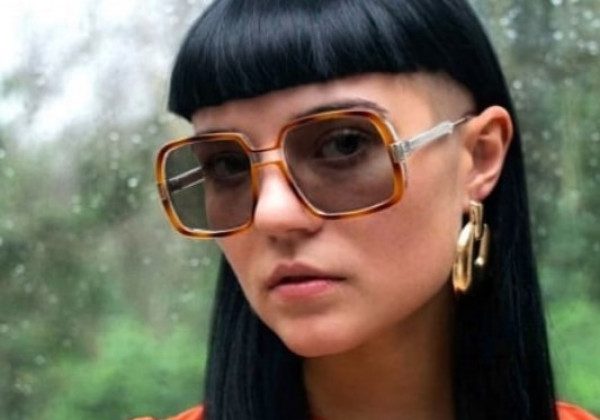 Мода 2020 – в моді великі квадратні сонцезахисні окуляри: фото