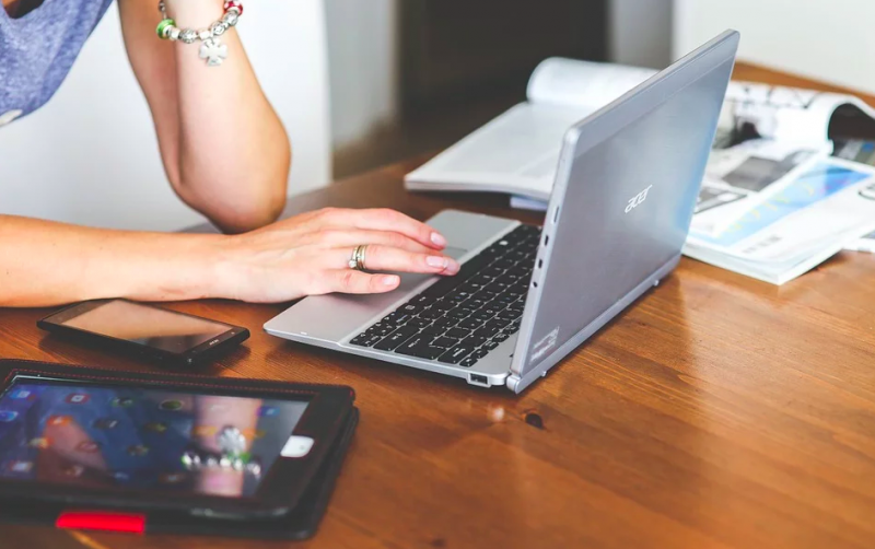 Названа неожиданная опасность компьютеров и смартфонов