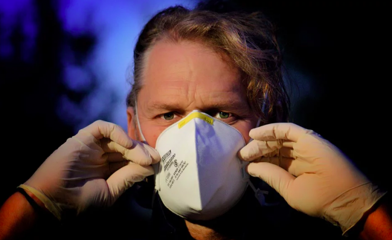 Черги в аптеках і порожні полиці в магазинах: як живуть українці в Польщі під час пандемії