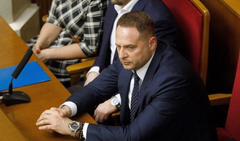Резонансное решение КСУ: у Зеленского сделали прогноз о будущем Украины