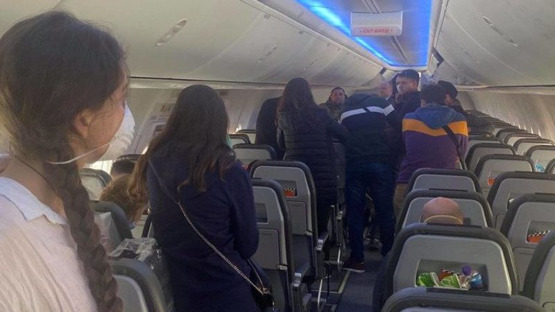 "Ставлення країни - за*бісь": туристи-українці з Катару відмовляються піти з лайнерів